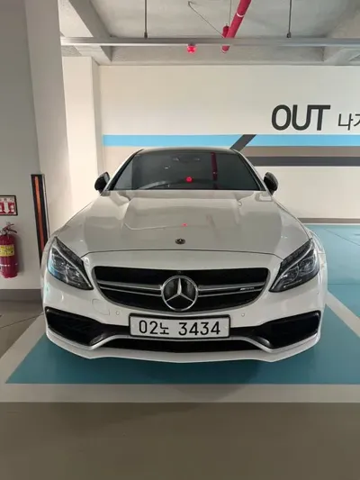 Mercedes-Benz C-Class 2018, 58200 км, за 38072.73 USD