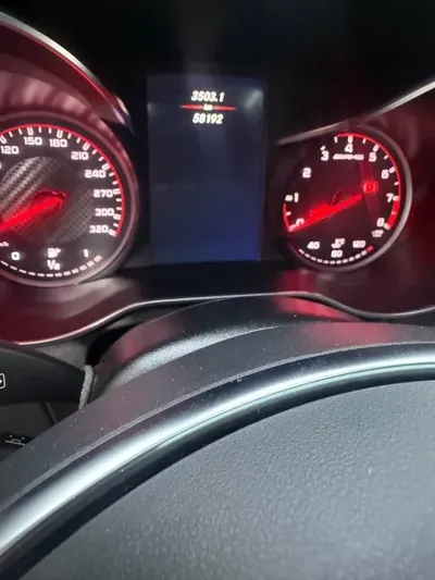 Mercedes-Benz C-Class 2018, 58200 км, за 38072.73 USD - фото 8