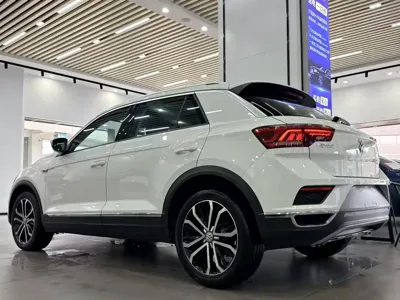Volkswagen T-Roc 2019, 27000 км, за 9315.93 USD