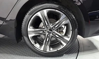 Kia K5 2023, 57423 км, за 16225.15 USD