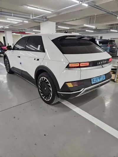 Hyundai Ioniq5 2023, 88906 км, за 4043.59 USD