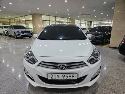 Hyundai i40 2012, 232573 км, за 2505.29 USD
