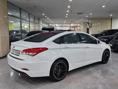 Hyundai i40 2012, 232573 км, за 2505.29 USD