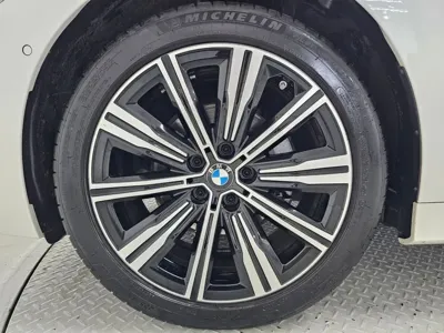 BMW 3-Series 2025, 9825 км, за 25437.72 USD