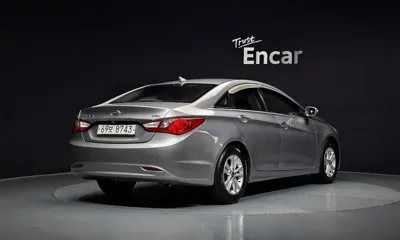 Hyundai Sonata 2011, 199401 км, за 1717.87 USD