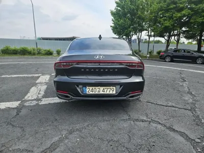 Hyundai Grandeur 2021, 104000 км, за 12899.03 USD