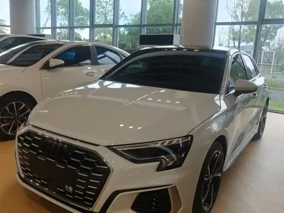 Audi A3 · 2023 год
