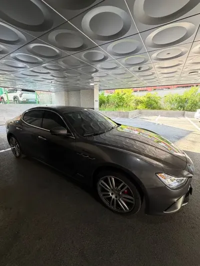 Maserati Ghibli 2018, 76000 км, за 19036.37 USD