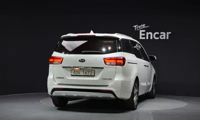 Kia Canival 2018, 219911 км, за 6570.64 USD