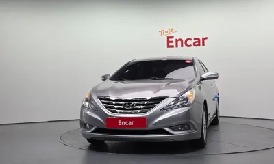 Hyundai Sonata 2010, 181224 км, за 1755.18 USD