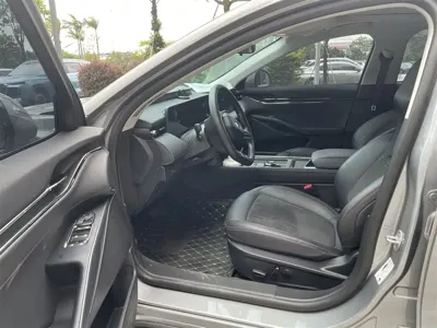 Ford Mondeo 2024, 10800 км, за 14704.79 USD