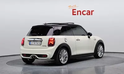 MINI Cooper 2015, 82591 км, за 6937.56 USD
