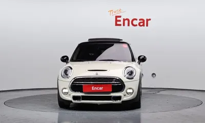 MINI Cooper 2015, 82591 км, за 6937.56 USD