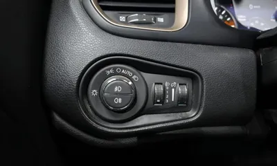 Jeep Renegade 2015, 85101 км, за 5219.69 USD - фото 16