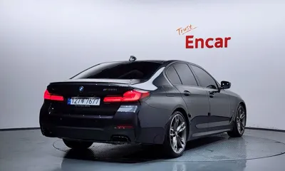 BMW 5-Series 2022, 29570 км, за 42931.62 USD