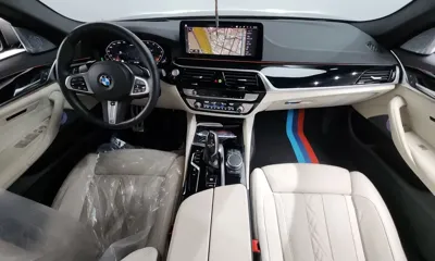 BMW 5-Series 2022, 29570 км, за 42931.62 USD - фото 7