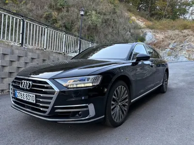 Audi A8 · 2021 год