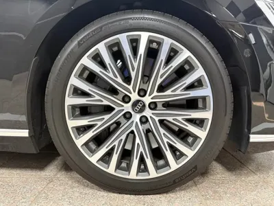 Audi A8 2021, 49000 км, за 45949.85 USD