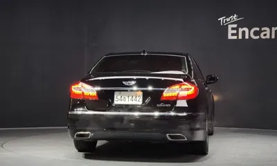 Hyundai Genesis 2014, 154061 км, за 3633.96 USD