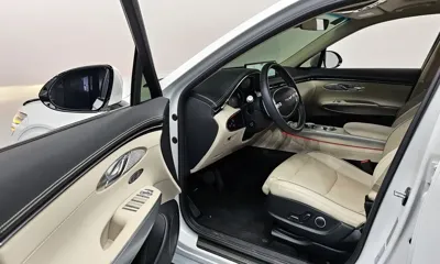 Genesis GV70 2023, 12086 км, за 28554.55 USD - фото 11