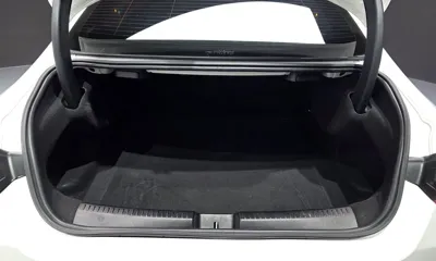 Mercedes-Benz CLA-Class 2023, 36105 км, за 23093.96 USD - фото 16