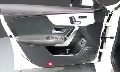 Mercedes-Benz CLA-Class 2023, 36105 км, за 23093.96 USD - фото 24