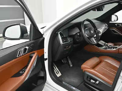 BMW X6 2022, 74639 км, за 43652.36 USD - фото 11