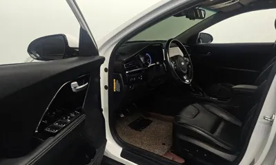 Kia Niro 2020, 118717 км, за 10174.61 USD - фото 10