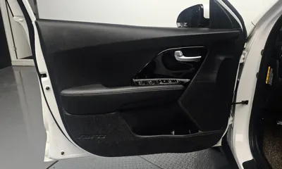 Kia Niro 2020, 118717 км, за 10174.61 USD - фото 24