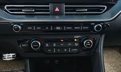 Kia Niro 2020, 118717 км, за 10174.61 USD - фото 31