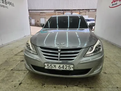 Hyundai Genesis 2012, 248900 км, за 2279.09 USD
