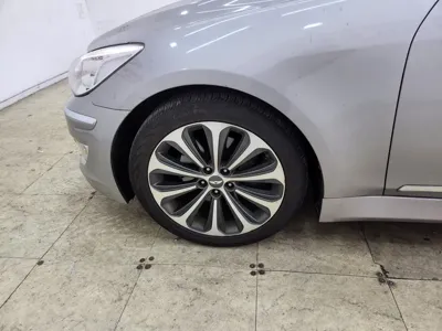 Hyundai Genesis 2012, 248900 км, за 2279.09 USD