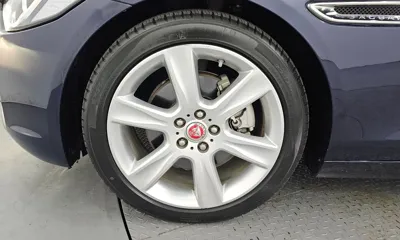 Jaguar XE 2017, 120404 км, за 5310.49 USD