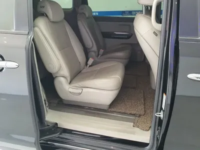 Kia Canival 2016, 217000 км, за 3841.89 USD - фото 10