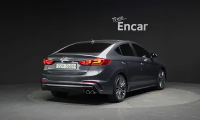 Hyundai Avante 2018, 93936 км, за 7410.78 USD