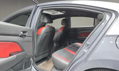 Hyundai Avante 2018, 93936 км, за 7377.22 USD - фото 18