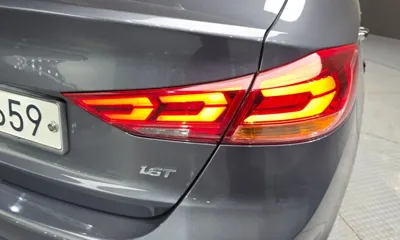 Hyundai Avante 2018, 93936 км, за 7377.22 USD - фото 23