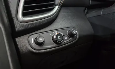 ChevroletGMDaewoo Trax 2019, 81021 км, за 6045.63 USD - фото 16