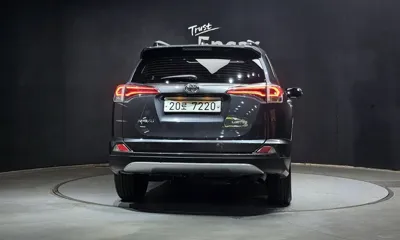 Toyota RAV4 2018, 68933 км, за 14983.72 USD