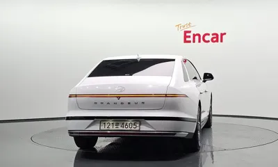 Hyundai Grandeur 2023, 178302 км, за 12034.88 USD