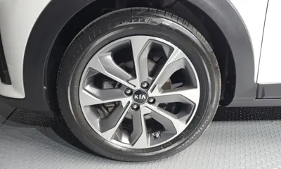 Kia Stonic 2018, 123386 км, за 5842.2 USD