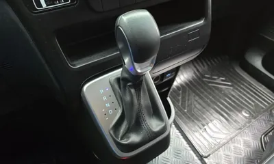 Hyundai Staria 2023, 49712 км, за 15926.67 USD - фото 9