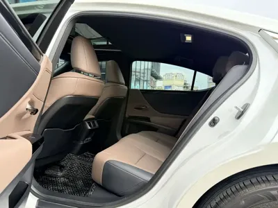 Lexus ES 2022, 18000 км, за 26253.97 USD - фото 6