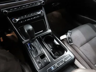 Hyundai Grandeur 2019, 144336 км, за 9446.26 USD - фото 9