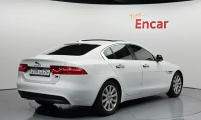Jaguar XE 2016, 110939 км, за 4926.43 USD