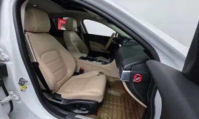 Jaguar XE 2016, 110939 км, за 4926.43 USD - фото 10