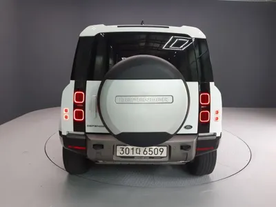 Land Rover Defender 2022, 48000 км, за 43973.96 USD