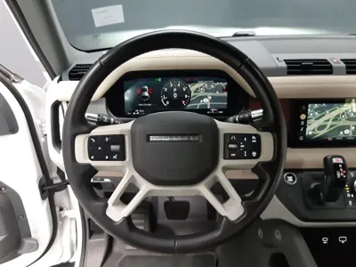Land Rover Defender 2022, 48000 км, за 43973.96 USD - фото 20