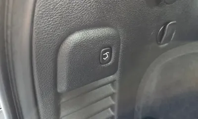Jeep Cherokee 2021, 48318 км, за 16129.04 USD - фото 20