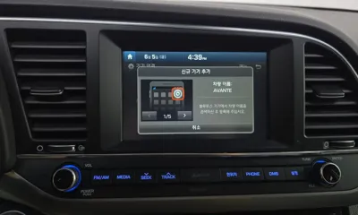 Hyundai Avante 2017, 90223 км, за 6505.34 USD - фото 15